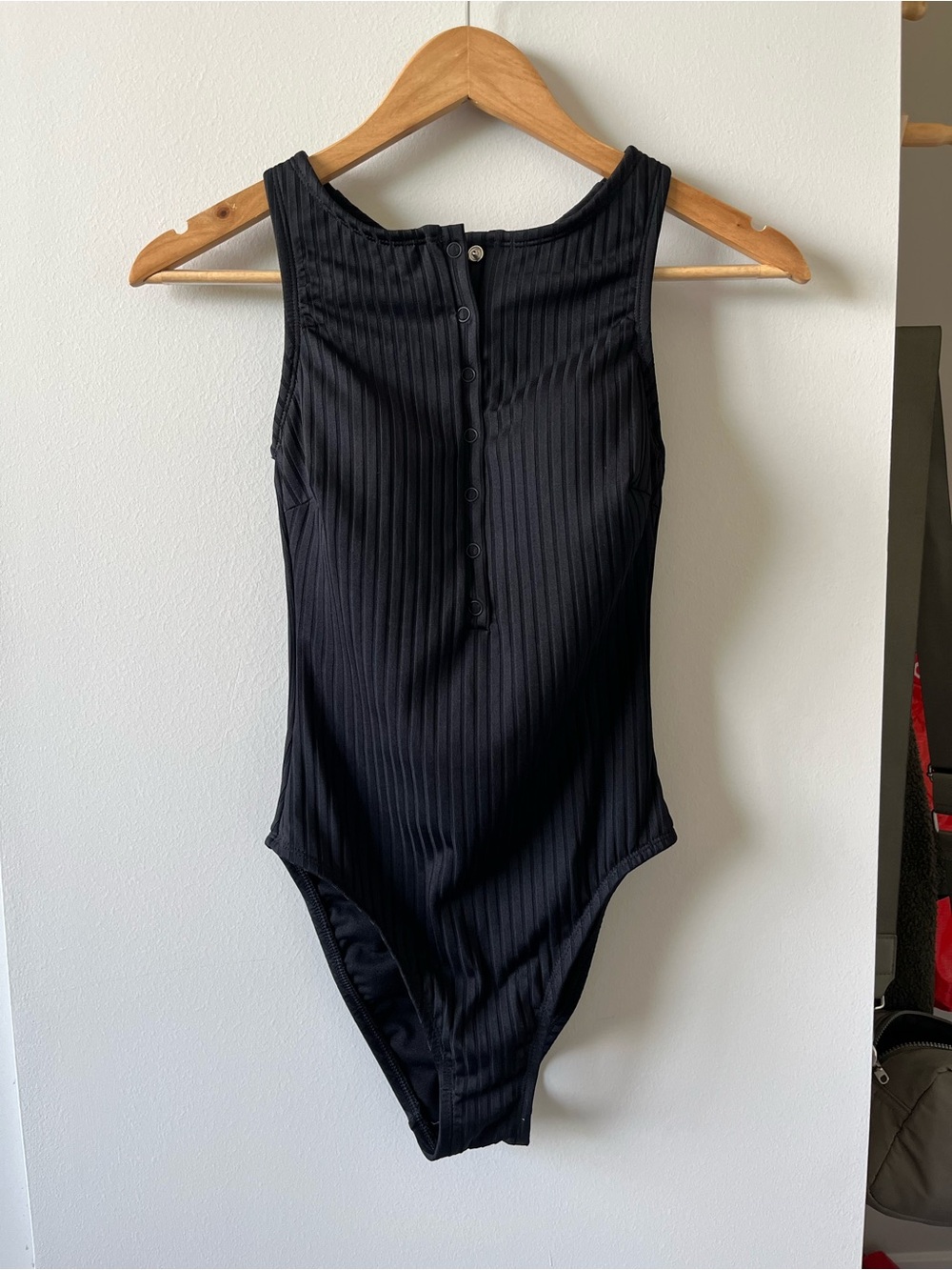 Shade & Shore Women’s Black Ribbed One-Piece Swimsuit XS (0-2) NWT Tummy Control